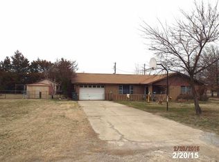 45 Garden St, Healdton, OK 73438
