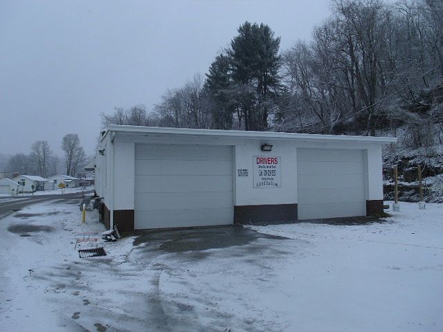 1st image of 2896 Jefferson Ave