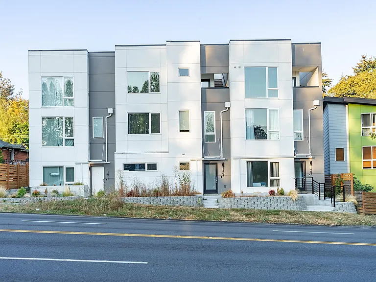 1467 S Columbian Way — Photo 1