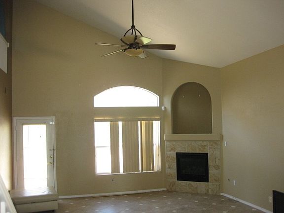 Additional Living Room