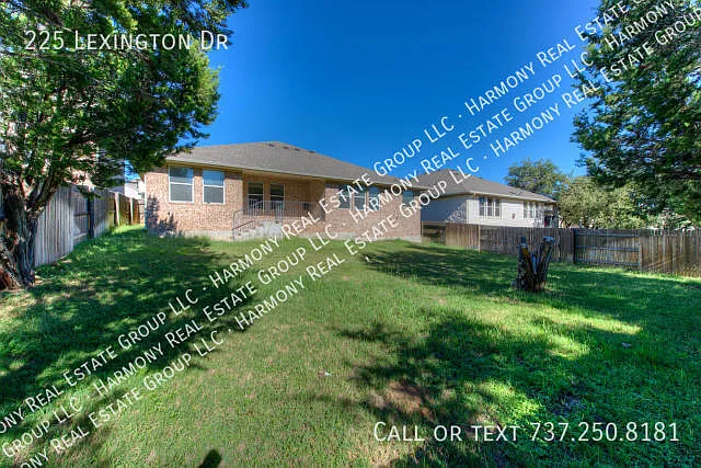 225 Lexington Dr — Photo 32