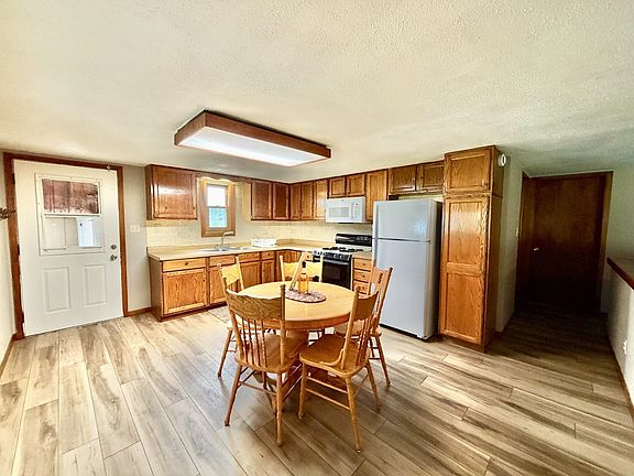 2nd image of 5303 Riverview Rd