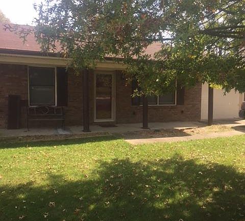 2nd image of 1662 Highview Cir