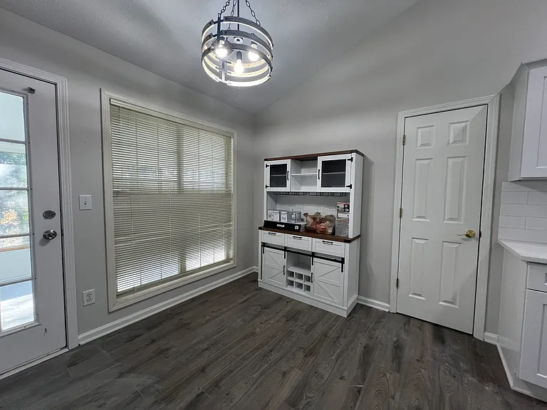 2730 Cambridge Park Dr — Photo 11