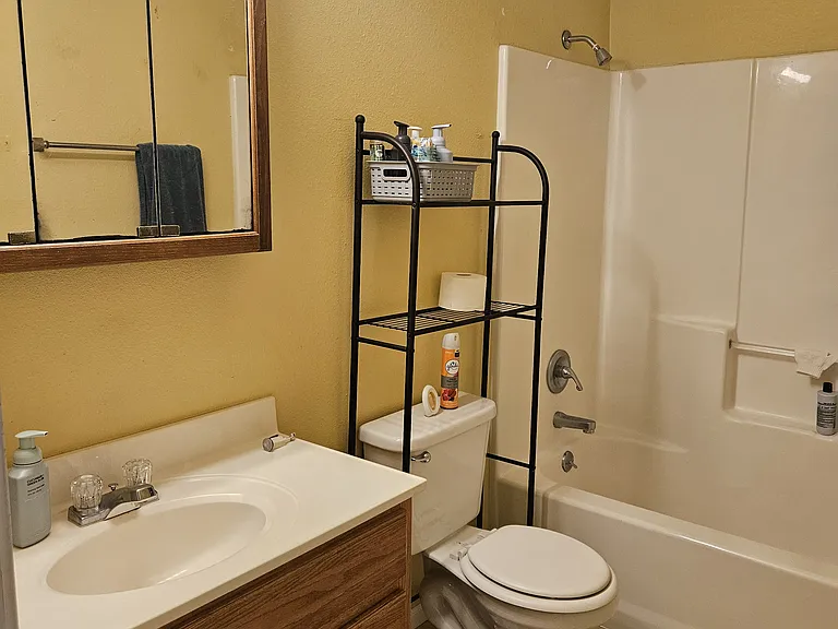 618 Thurston St #B — Photo 7