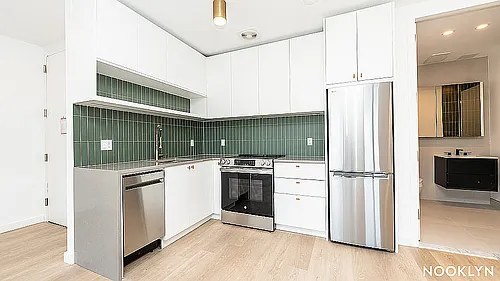 527 Grand Ave Photo 1