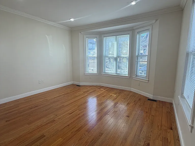 9 Nottingham St #1 — Photo 15