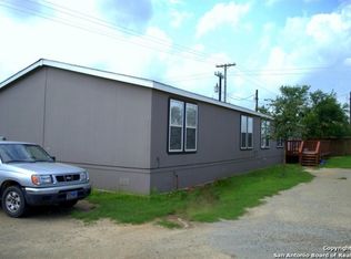 1070 W Highway 85, Dilley, TX 78017
