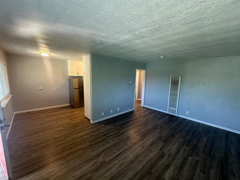 Country Garden Apartments — Photo 7