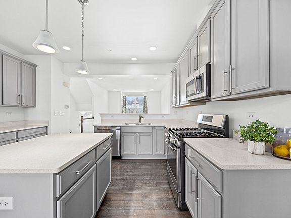 4th image of 4197 Royal Mews Cir