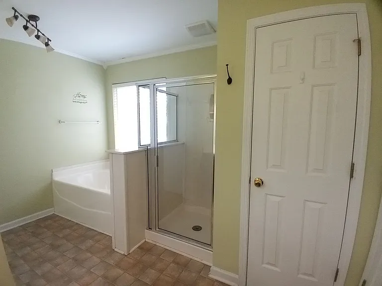 565 Batty Way — Photo 28