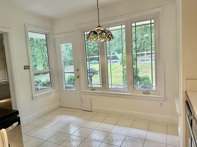 97 Valecrest Dr — Photo 9