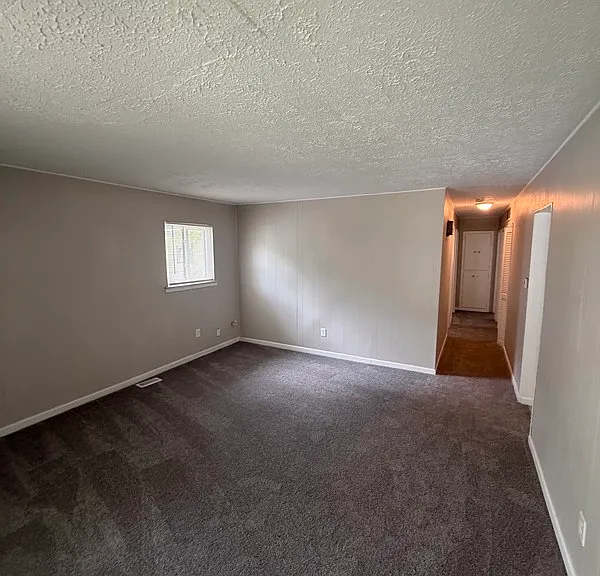 29708 Grandview St — Photo 3