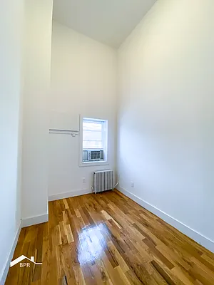 Rented by Brooklyn Ports Realty | media 15