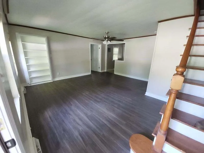 213 Statesville Blvd — Photo 3