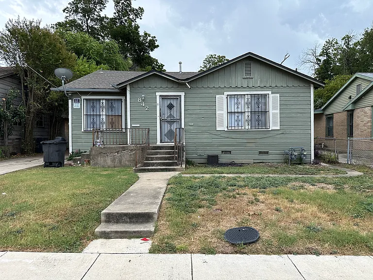 842 Gulf #1 — Photo 9