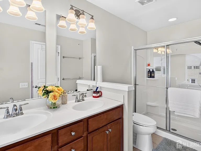 2103 Ethan Ln — Photo 13