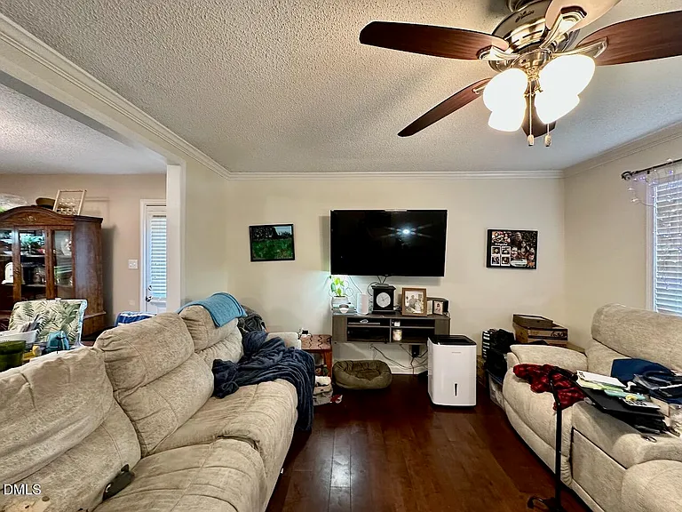 2201 Wise Pl — Photo 3