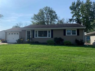 2209 Oaklawn Dr, Decatur, IL 62526