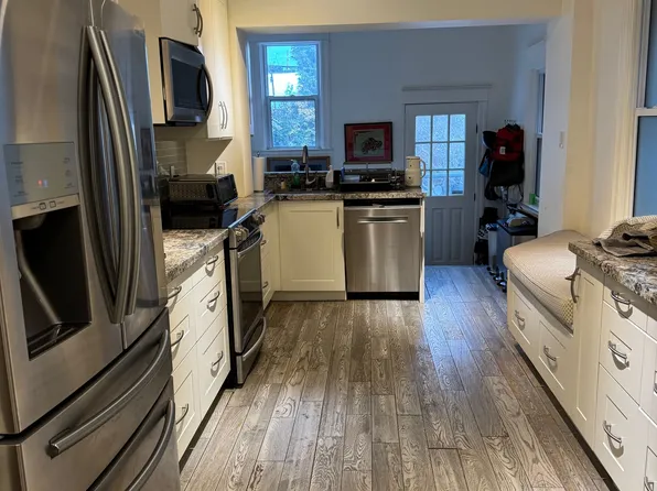257 Concord Ave, Toronto, ON M6H 2P4