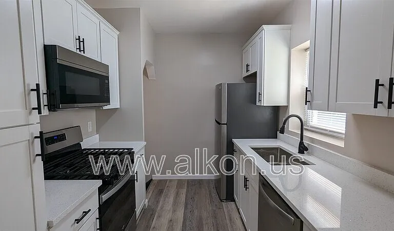 998 Clifton Rd — Photo 14