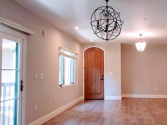 4th image of 168 S Sierra Madre Blvd #206