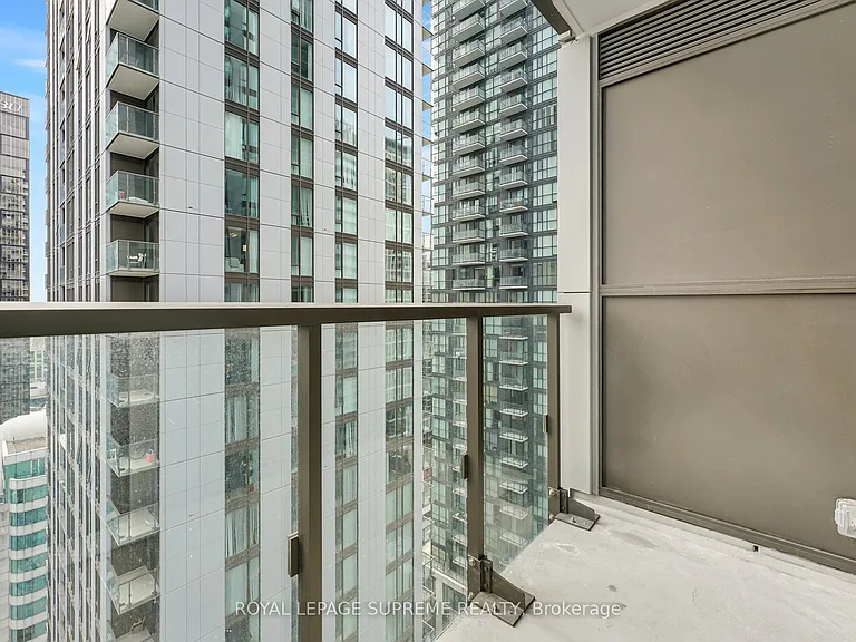 28 Widmer St #2929 — Photo 7