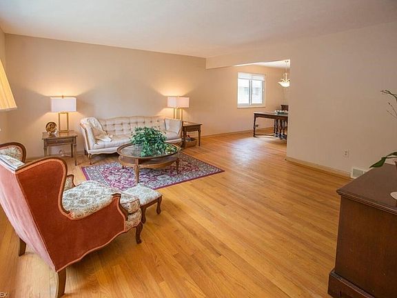 2nd image of 6332 Beverly Dr
