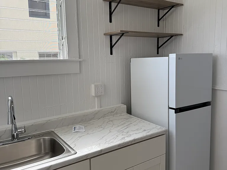 Kakela Dr — Photo 1