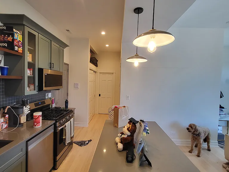 3458 W Lake St #2R — Photo 2
