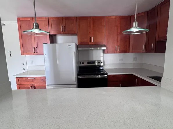 1415 Punahou St APT 701, Honolulu, HI 96822