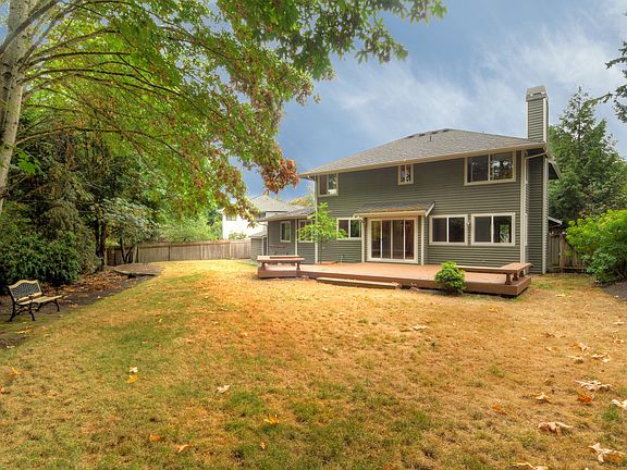 5th image of 22618 NE 15th Pl
