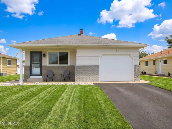 22 Tortola Street, Toms River, NJ 08757