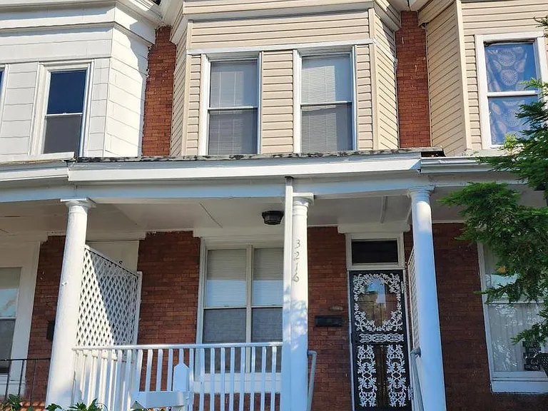 3216 W Belvedere Ave — Photo 1