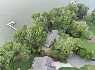 525 Pagan Rd, Smithfield, VA 23430