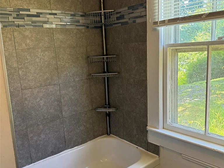 240 Jersey Ave — Photo 13