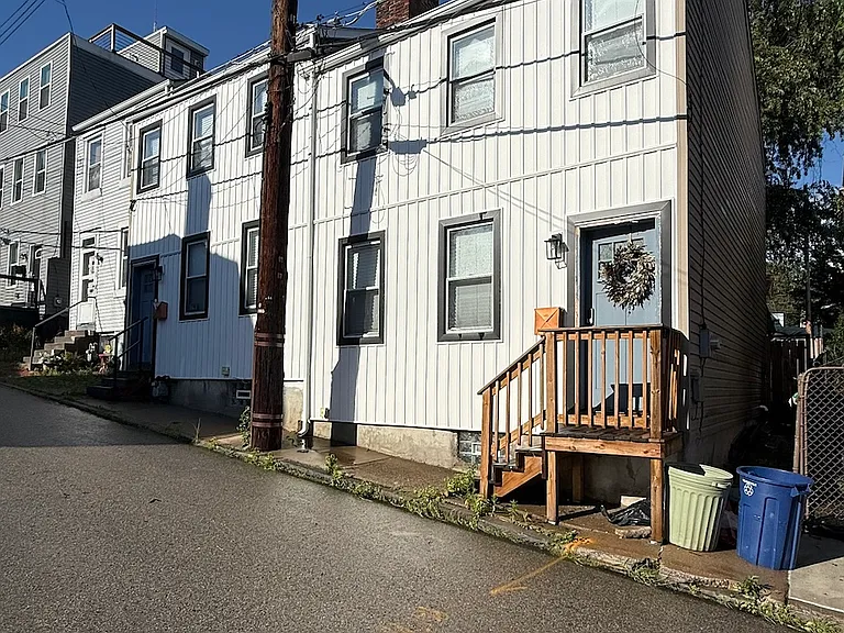 1422 Loraine St — Photo 20