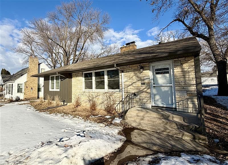 1st image of 3424 Abbott Ave N
