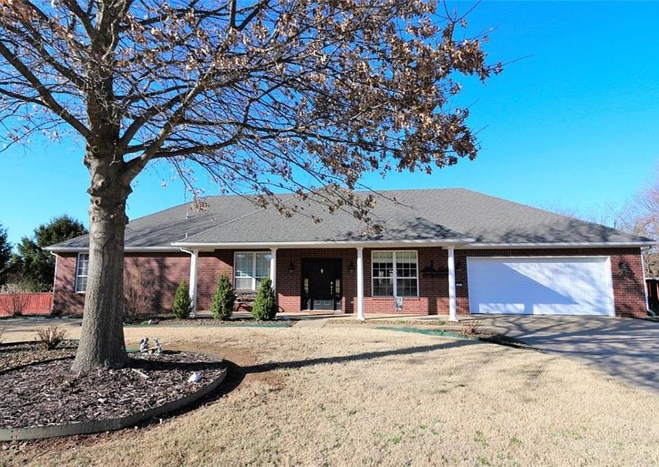 1st image of 2411 Marylane Dr
