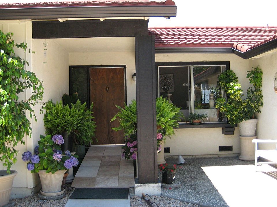 1st image of 311 Falcato Dr
