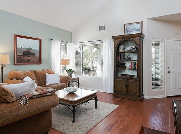 304 San Francisco Ave-large-004-13-Livin