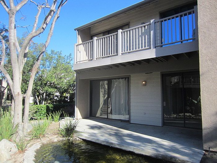 1st image of 10561 Lakeside Dr S