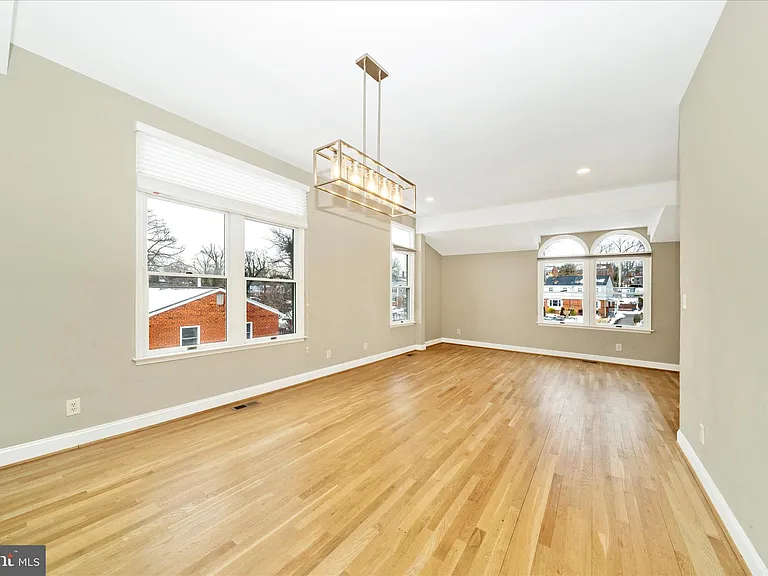3313 Moline Rd — Photo 18