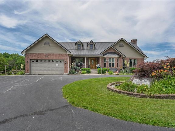 2nd image of 741 Penn Ln