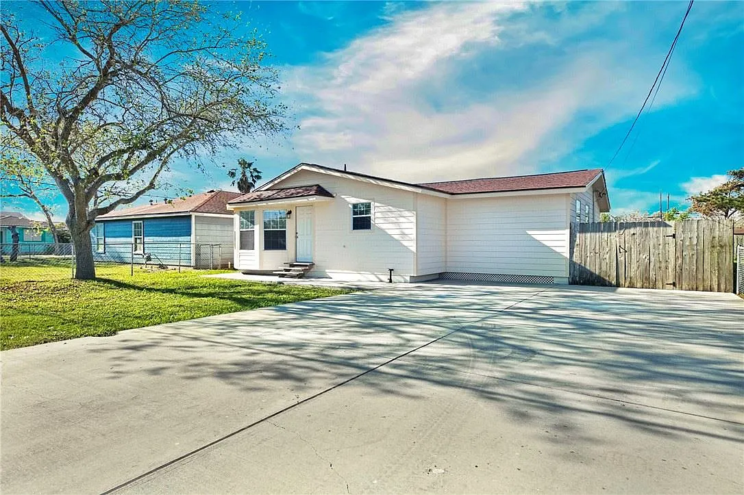 3 bed, 1633 sqft, $2,200 — Photo 2