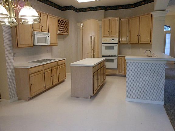 4th image of 20607 Fawnbrook Ct