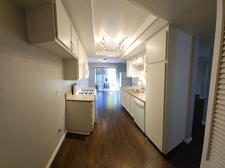 3194 Little Mountain Dr — Photo 8