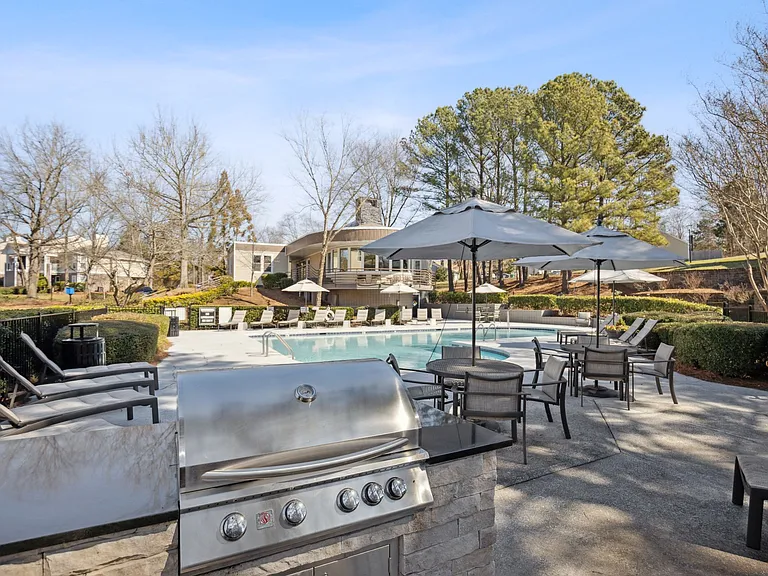 420 Michelle Linnea Dr — Photo 12