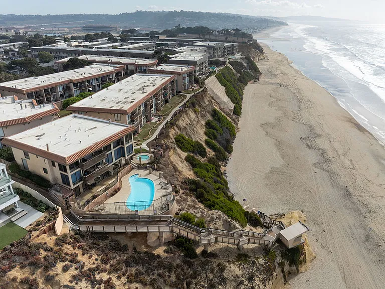 190 Del Mar Shores Ter #58 — Photo 4