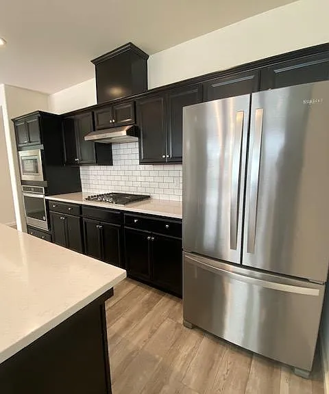 884 Fir St W — Photo 11